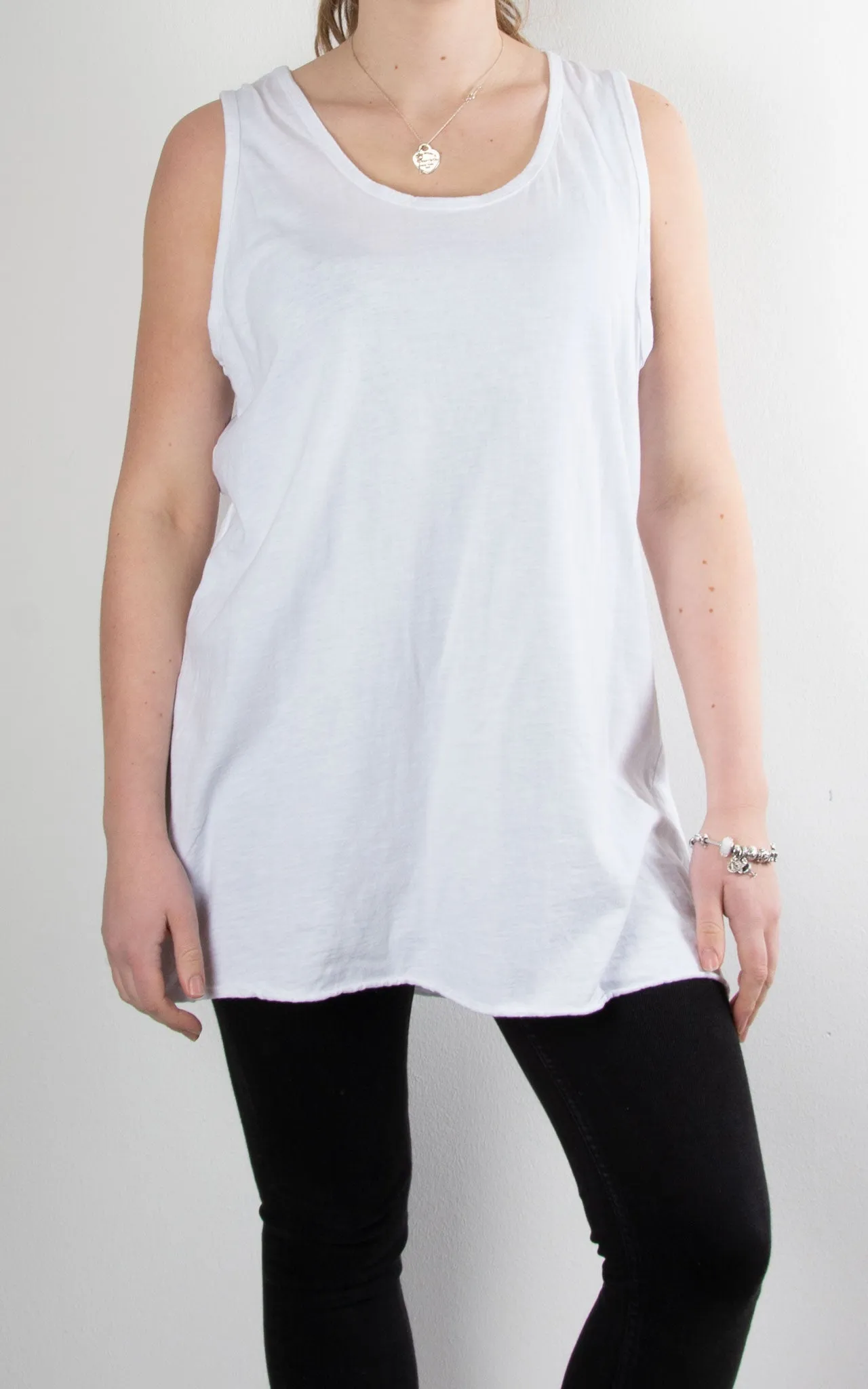 Basic Vest | White