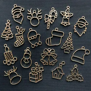 Christmas Open Bezel Charm Assortment | Kawaii Deco Frame for UV Resin Jewellery DIY | Holiday Pendant (18 pcs / Gold)