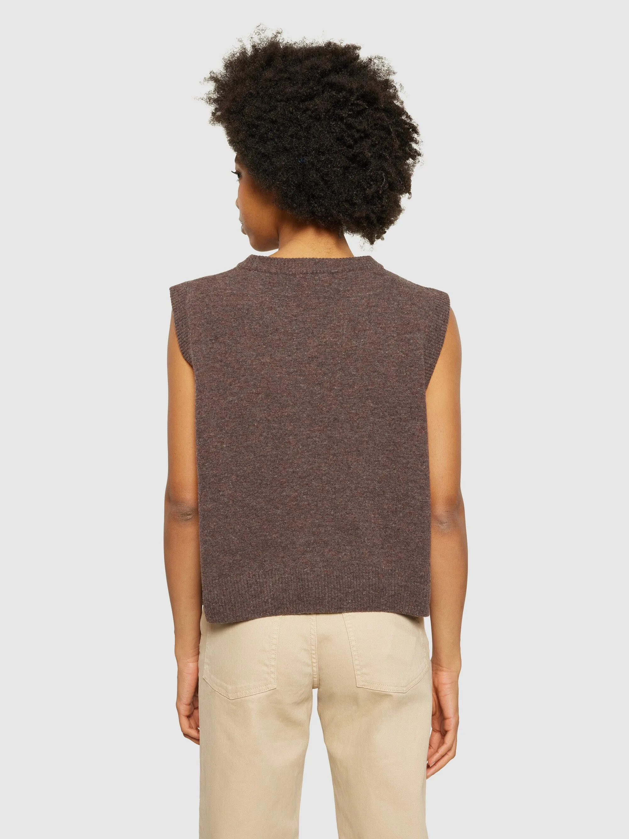 Lambswool Vest - Demitasse (brown)