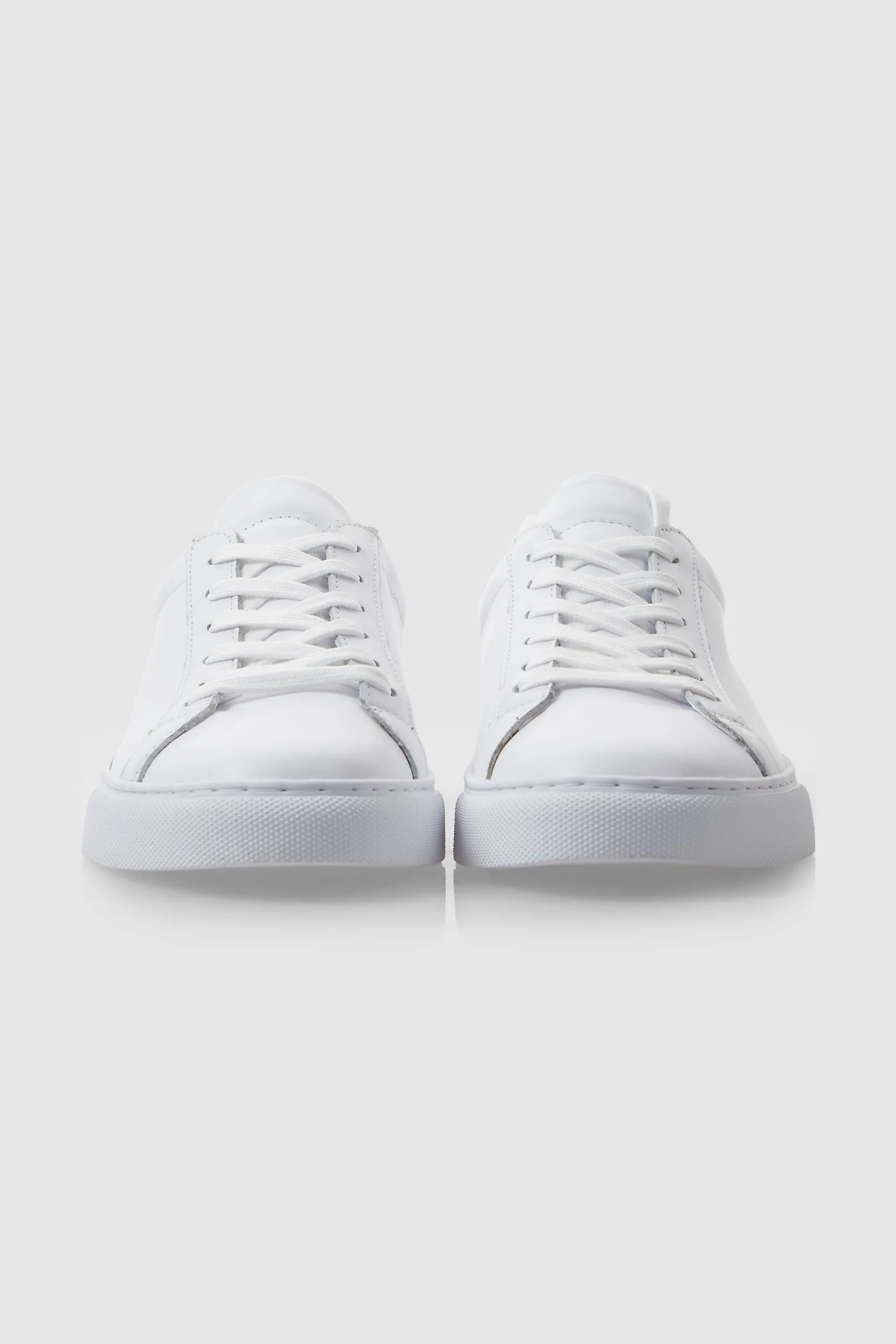 LOW TOPS - WHITE WITH BLACK TIP