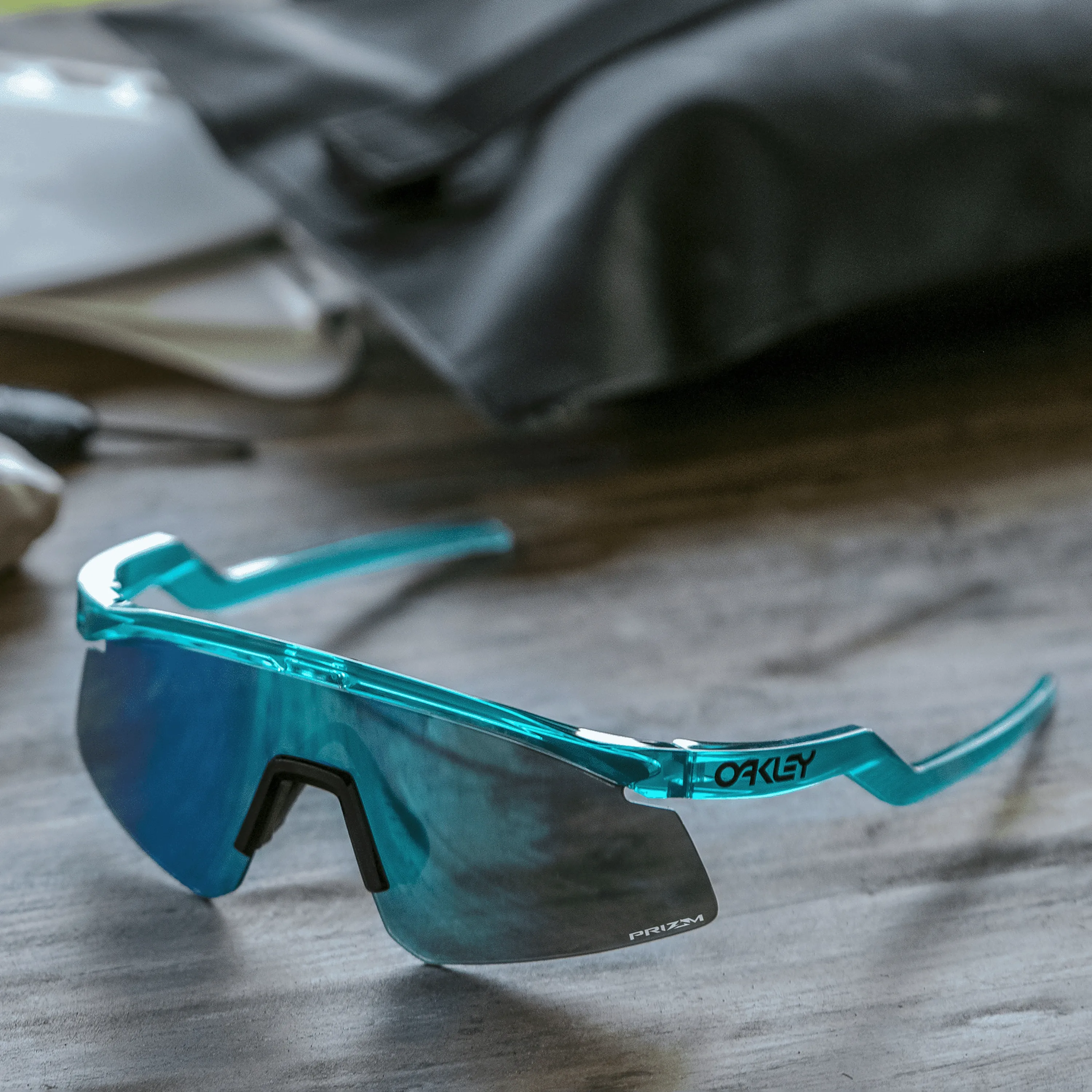 Oakley Hydra Prizm Sapphire Lenses - Trans Artic Surf Frame