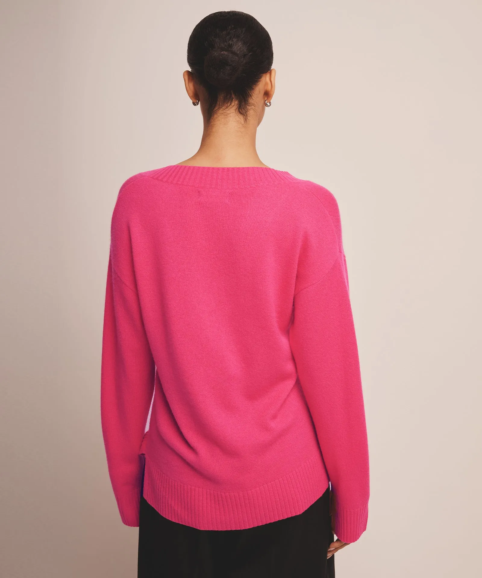 Signature Cashmere V-Neck Sweater