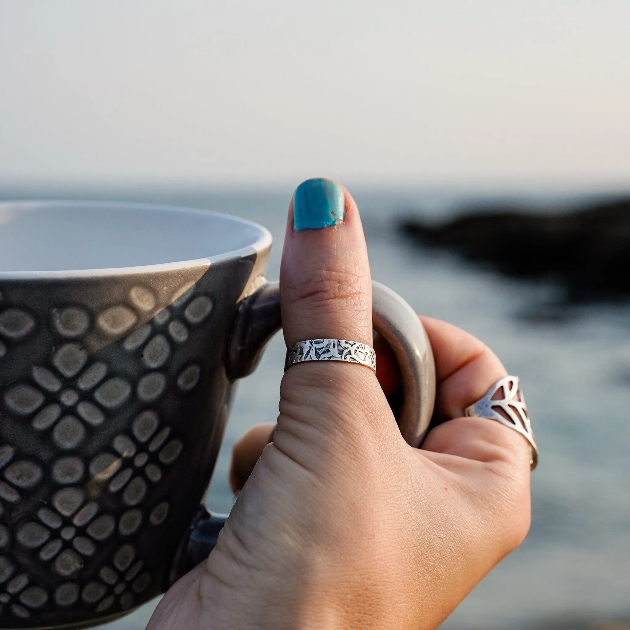 Sun Hands Ring