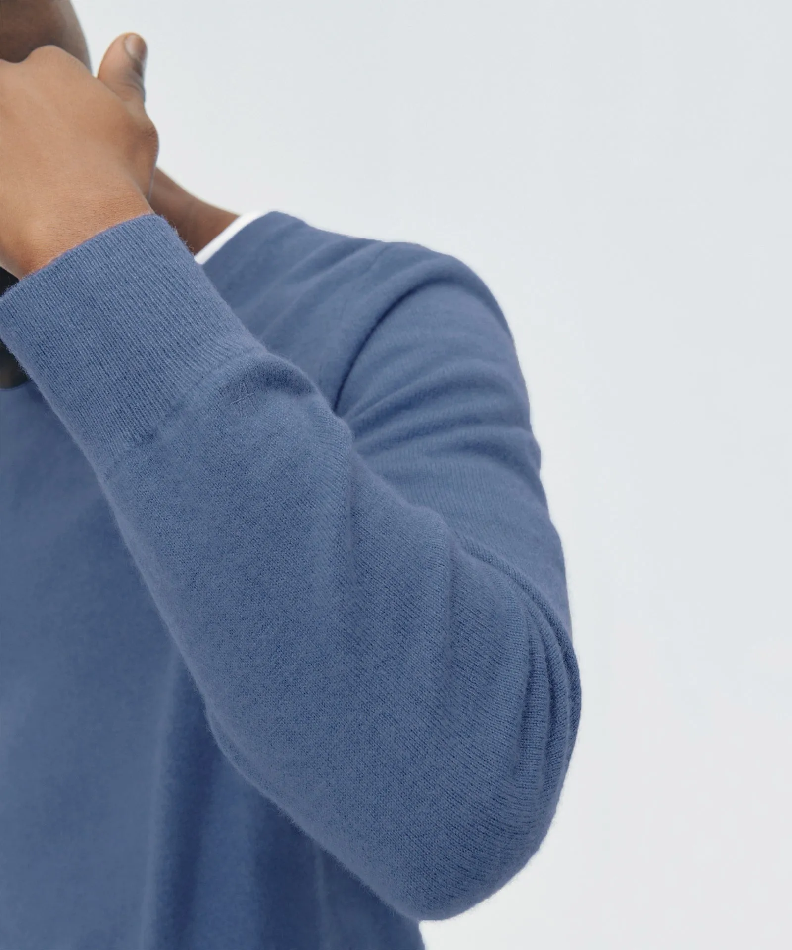 The Original Cashmere V-Neck Sweater Men's