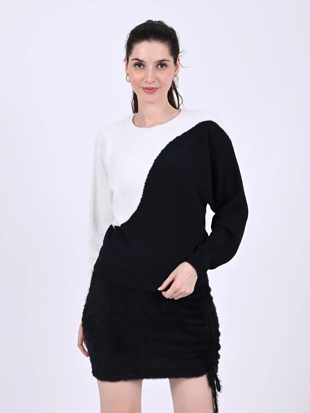 Women Colorblock Round Neck Sweater